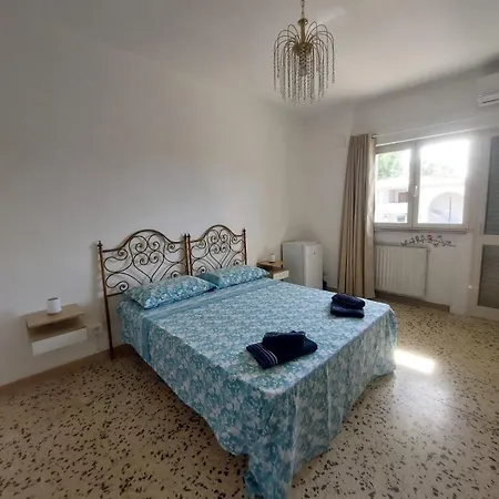 A Casa Di Ilda ホームステイ オルビア