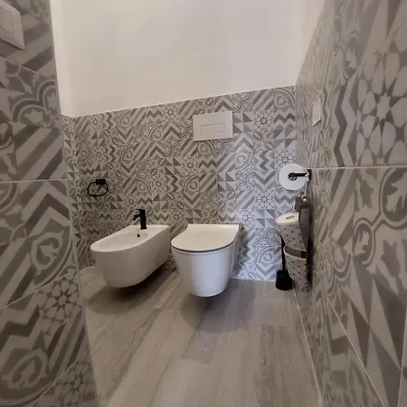 A Casa Di Ilda ホームステイ オルビア