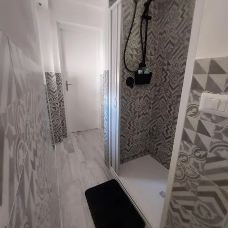 A Casa Di Ilda ホームステイ オルビア